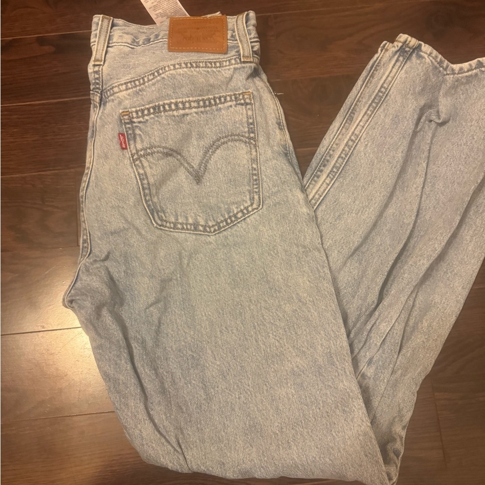 Levi's dad jeans